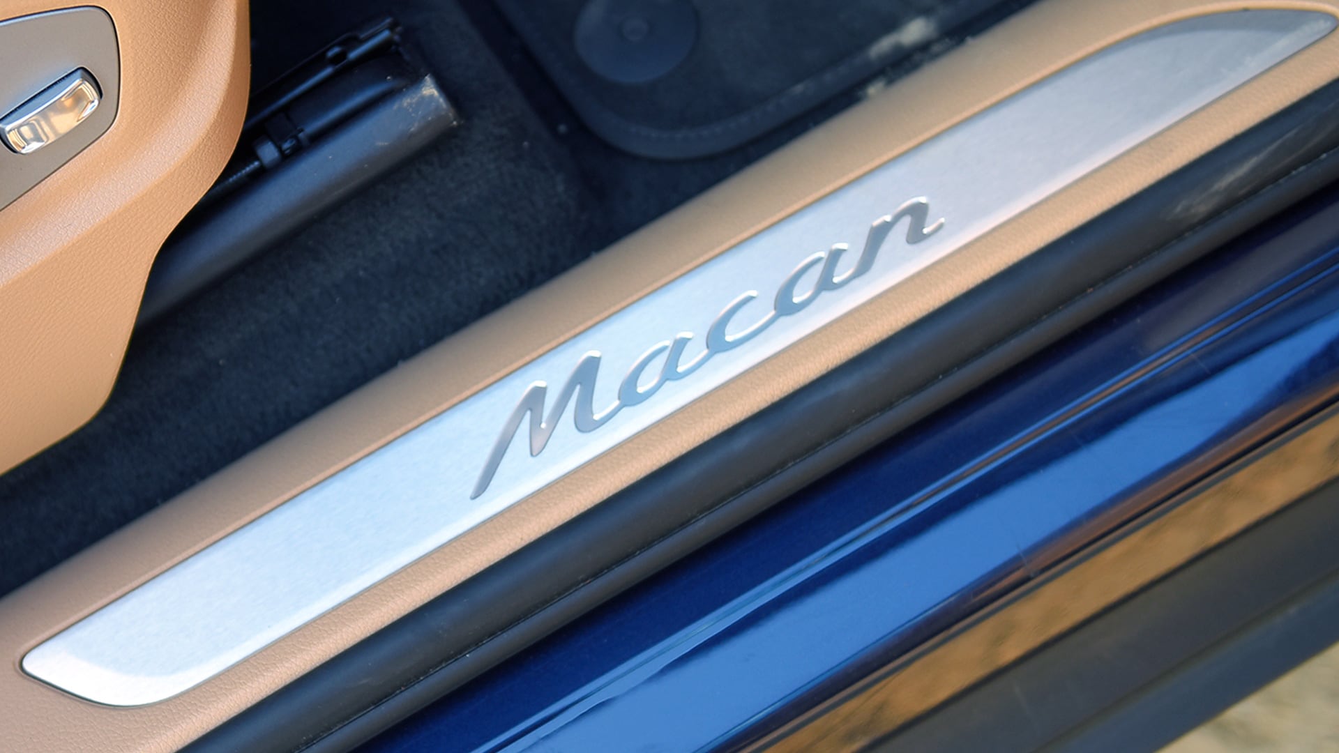 Porsche Macan 2016 R4 Interior